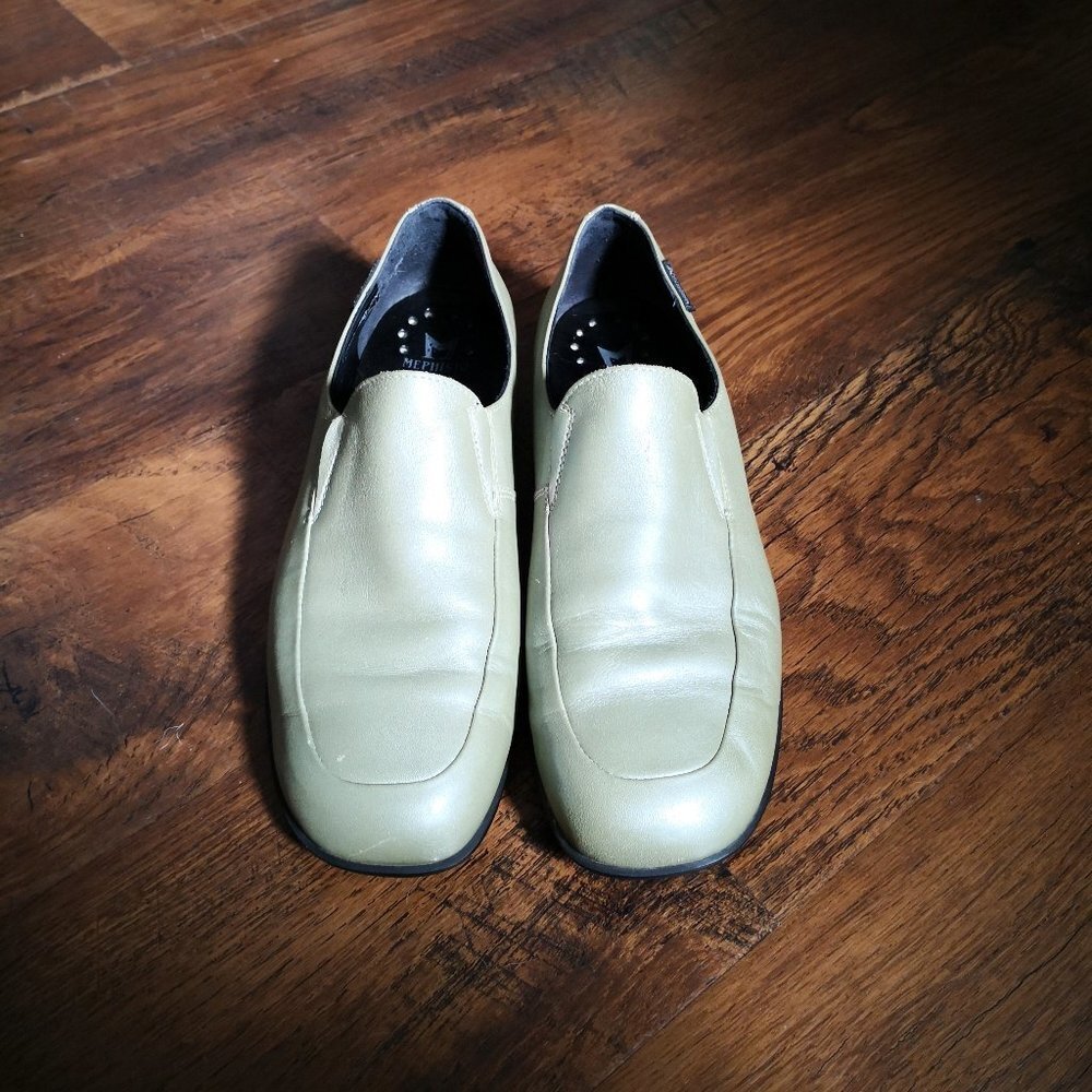 Mephisto Leather Slip On Loafer Light Sage Green Size 8.5‎